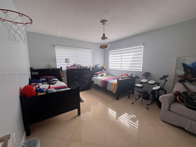12800 SW 82nd Ct, Pinecrest, FL 33156
