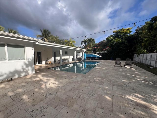 12800 SW 82nd Ct, Pinecrest, FL 33156