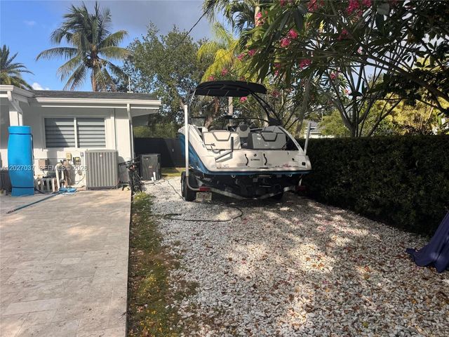12800 SW 82nd Ct, Pinecrest, FL 33156