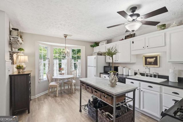 1428 Shiloh Way NW, Kennesaw, GA 30144
