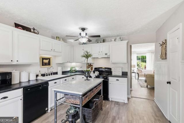 1428 Shiloh Way NW, Kennesaw, GA 30144