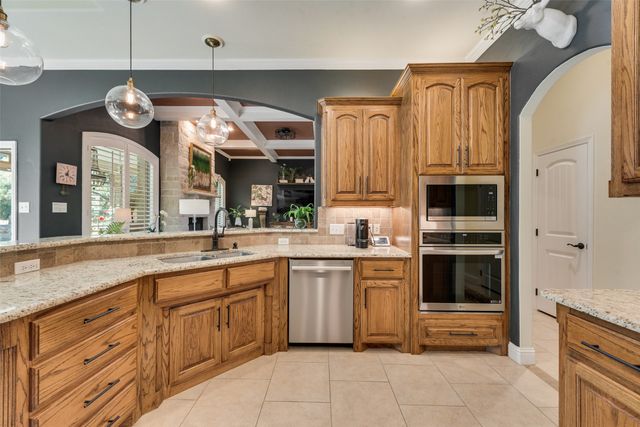 112 Trailview Lane, Weatherford, TX 76088