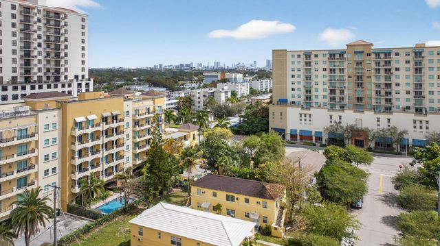 975 SW 37th Avenue, Miami, FL 33135
