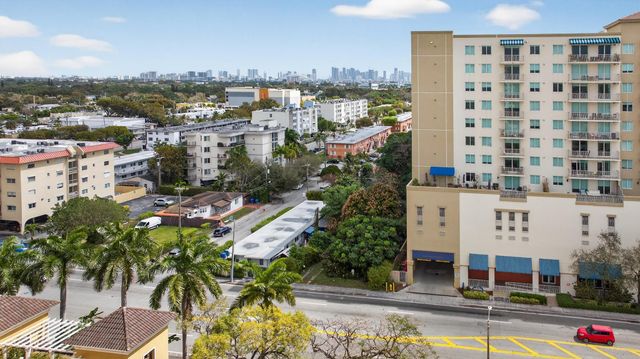 975 SW 37th Avenue, Miami, FL 33135