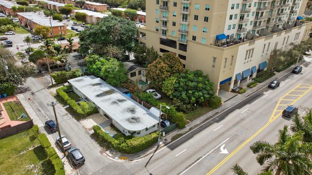 975 SW 37th Avenue, Miami, FL 33135