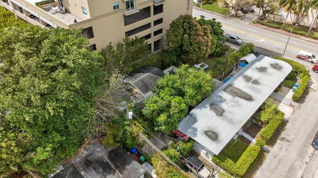 975 SW 37th Avenue, Miami, FL 33135