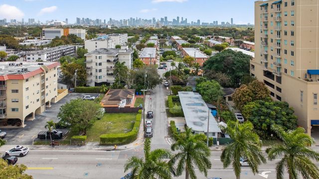975 SW 37th Avenue, Miami, FL 33135