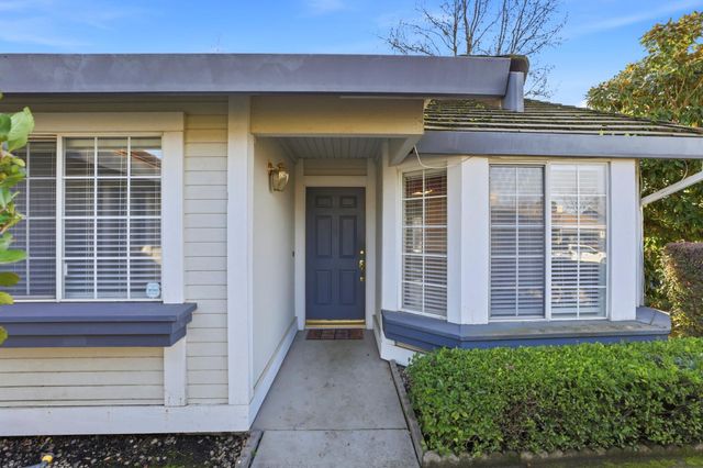 8657 Meandering Way, Antelope, CA 95843