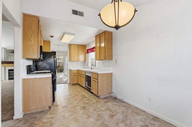 8657 Meandering Way, Antelope, CA 95843