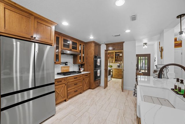 155 Fm 1441 A, Bastrop, TX 78602