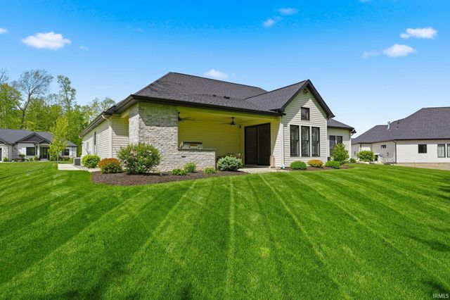 216 Anmer Hall, Fort Wayne, IN 46845
