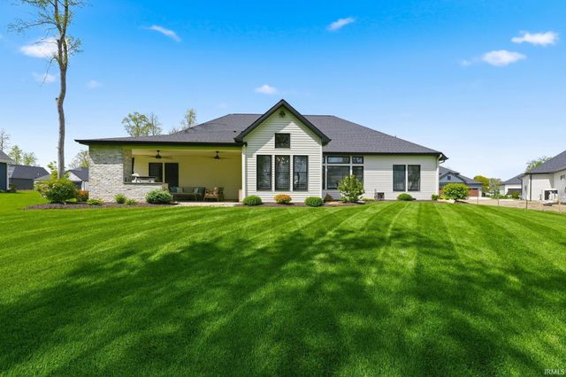 216 Anmer Hall, Fort Wayne, IN 46845