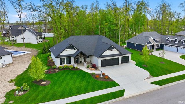 216 Anmer Hall, Fort Wayne, IN 46845