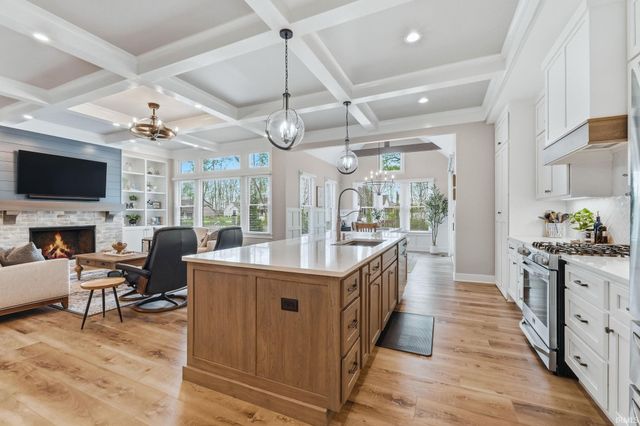 216 Anmer Hall, Fort Wayne, IN 46845