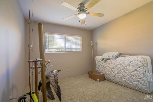 7605 Wide Loop Road, Bakersfield, CA 93309