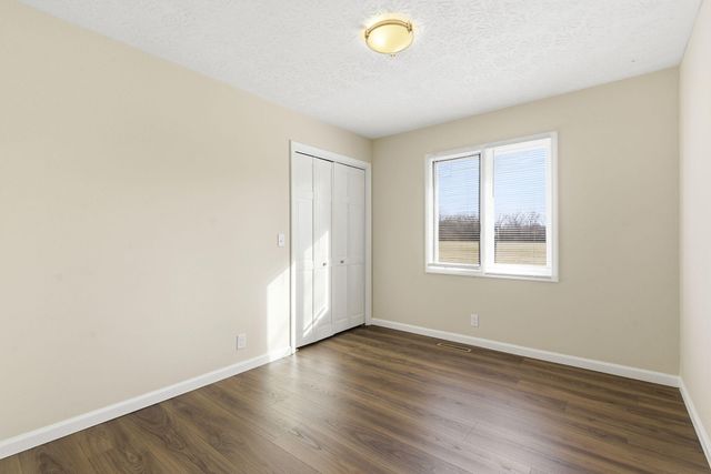 2431 S Kings Avenue, Springfield, MO 65807