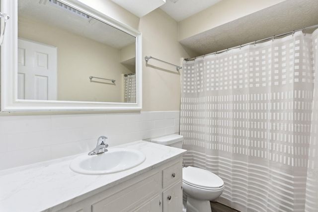 2431 S Kings Avenue, Springfield, MO 65807