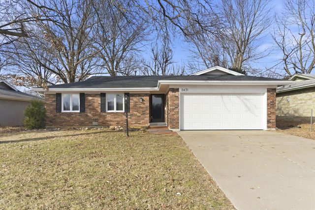 2431 S Kings Avenue, Springfield, MO 65807