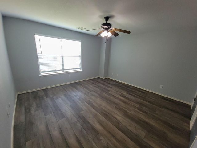 115 Sendero Drive, Huntsville, TX 77340