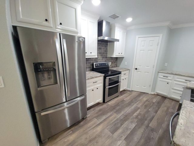 115 Sendero Drive, Huntsville, TX 77340