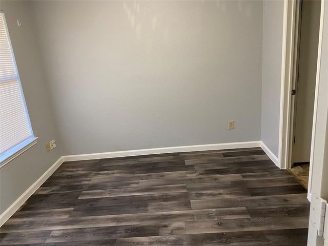3055 Gregory Lane, Grand Prairie, TX 75052