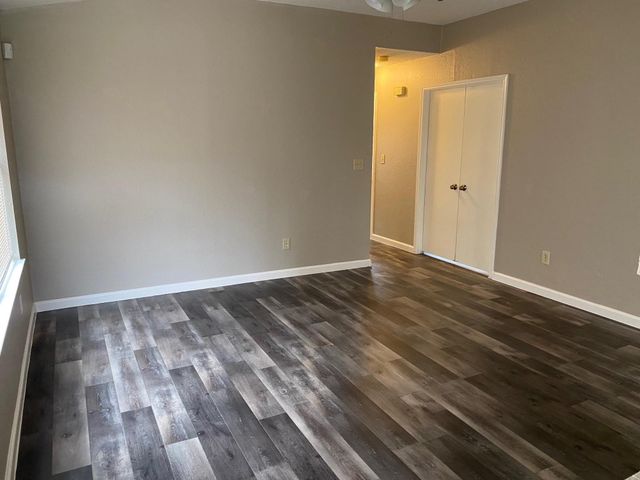 3055 Gregory Lane, Grand Prairie, TX 75052