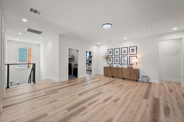 4029 Ivanhoe Lane, Dallas, TX 75212