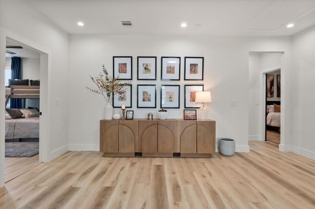 4029 Ivanhoe Lane, Dallas, TX 75212