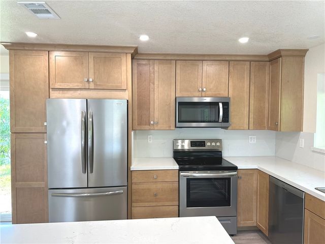 24450 University Avenue, Loma Linda, CA 92354