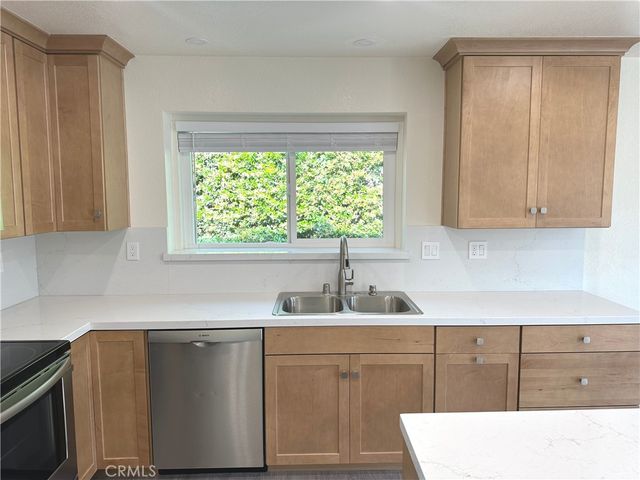 24450 University Avenue, Loma Linda, CA 92354