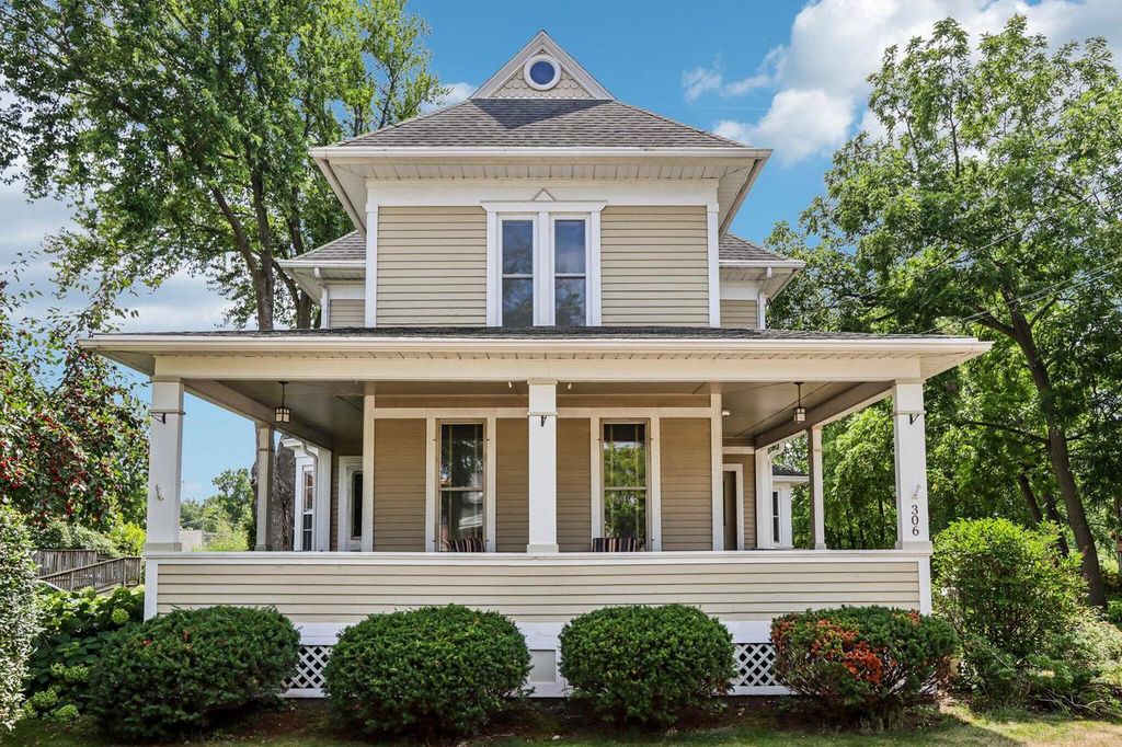 306 W Lake STREET, Lake Mills, WI 53551