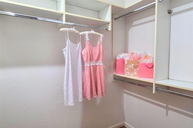 134 Whispering Wind DR, Georgetown, TX 78633