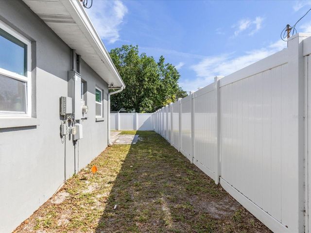 3423 W AILEEN STREET, Tampa, FL 33607