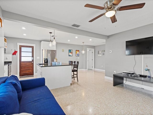 3423 W AILEEN STREET, Tampa, FL 33607