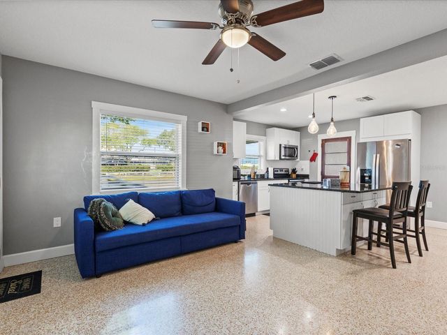 3423 W AILEEN STREET, Tampa, FL 33607