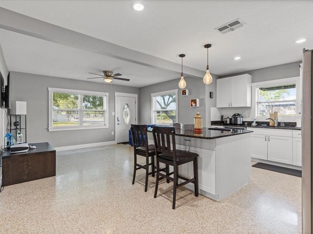 3423 W AILEEN STREET, Tampa, FL 33607