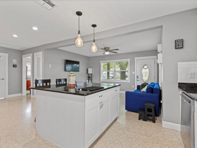 3423 W AILEEN STREET, Tampa, FL 33607