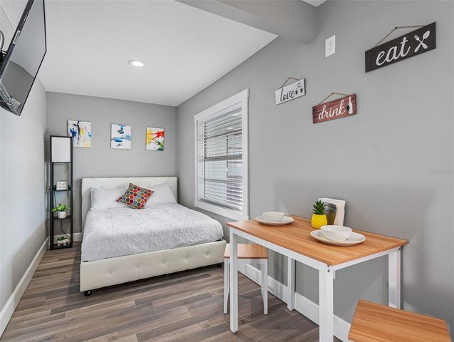 3423 W AILEEN STREET, Tampa, FL 33607