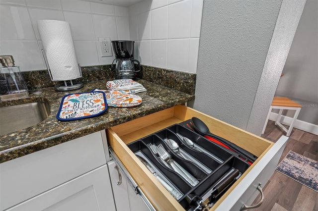 3423 W AILEEN STREET, Tampa, FL 33607