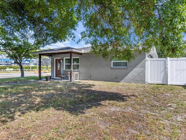 3423 W AILEEN STREET, Tampa, FL 33607