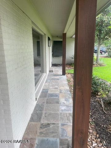 200 Woodvale Avenue, Lafayette, LA 70503