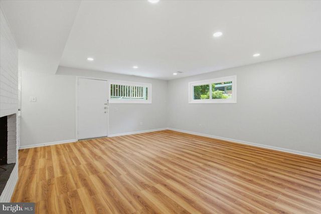 6614 MELODY LN, Bethesda, MD 20817