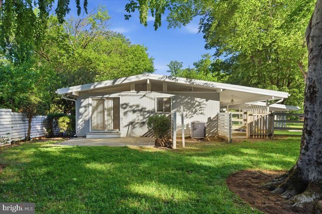 6614 MELODY LN, Bethesda, MD 20817