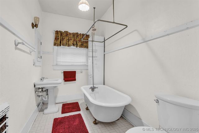 903 D NW, Ardmore, OK 73401