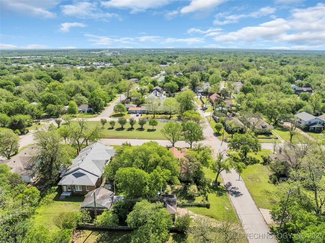 903 D NW, Ardmore, OK 73401