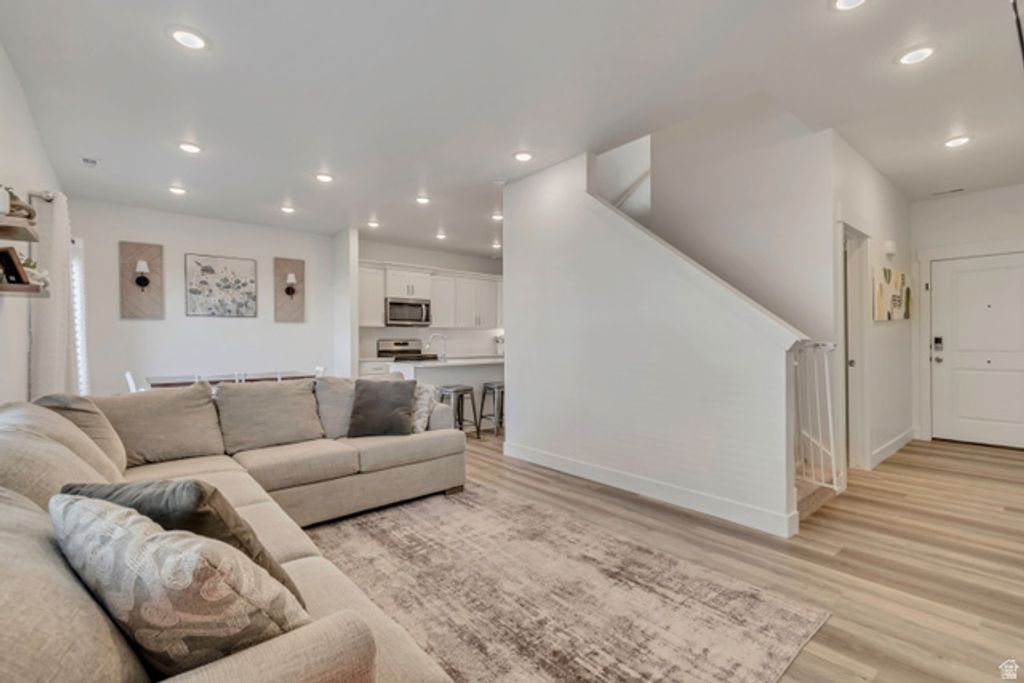 Image 2 of property listing at 1698 N 840 W, Spanish Fork, UT 84660