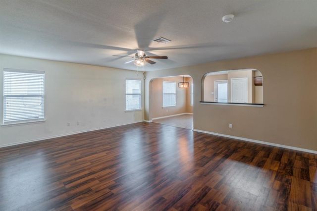 328 Baldwin ST, Hutto, TX 78634