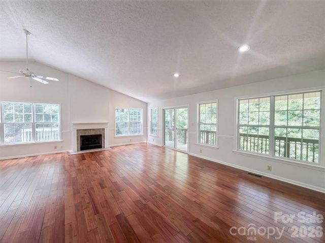 221 Grandview Drive, Statesville, NC 28677