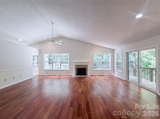221 Grandview Drive, Statesville, NC 28677