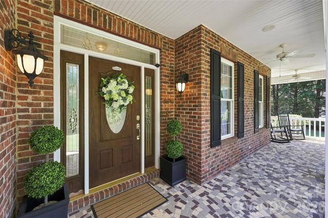 2290 Northview Harbour Drive, Sherrills Ford, NC 28673